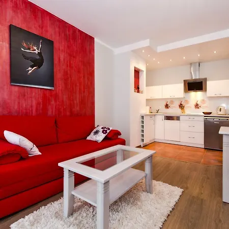 Sudety, Sun & Snow شكلارسكا بوريبا